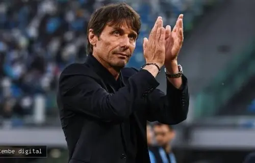 MANCHESTER UNITED LINKED WITH EX-CHELSEA COACH ANTONIO CONTE AMID CARRICK PRESSURE
