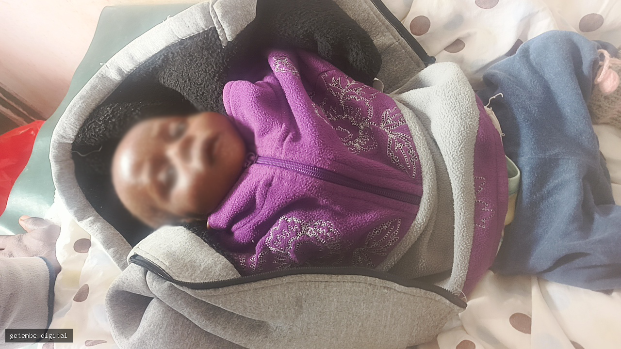 ABANDONED INFANT FOUND IN CRATE ALONG KEUMBU ROAD SPARKS POLICE PROBE  Keumbu, Kisii. 