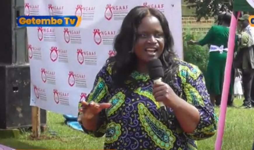 Nyamira women Rep, Jerusha Momanyi gives sanitary towels to young girls in Gesima ward