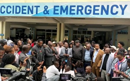 Opposition Leaders visit injured protesters
