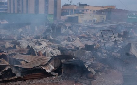 Senator Onyonka Sympathizes with Marikiti Market Traders After Devastating Fire