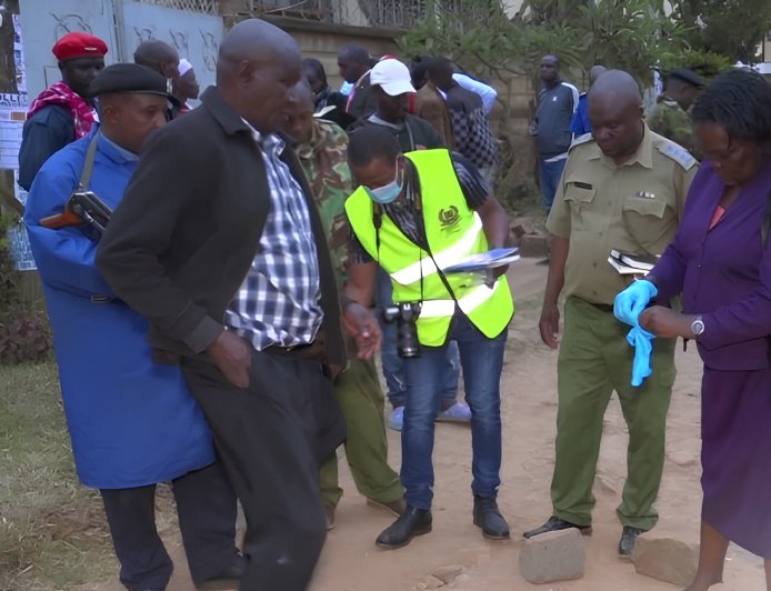 Sleuths shoot dead as colleagues watch