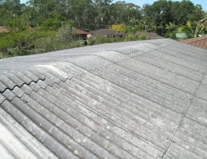 Calls for Nationwide Removal of Asbestos Roofs