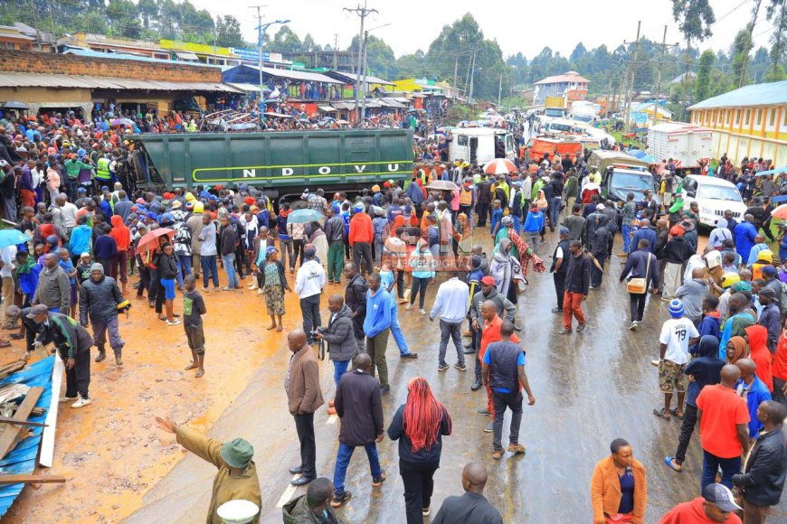 MP Zaheer Jhanda Visits Families of Kegati Accident Victims.