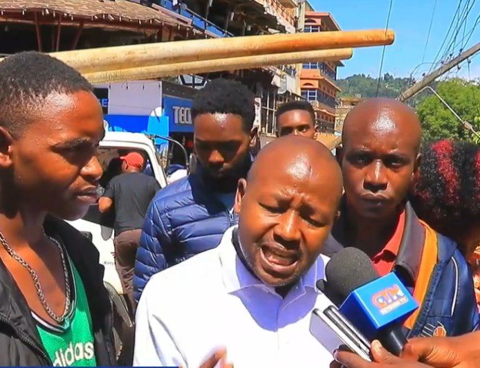 KISII CAPITAL ROUNDABOUT DEATH TRAP: RESIDENTS FEAR COLLAPSING POWER POLES