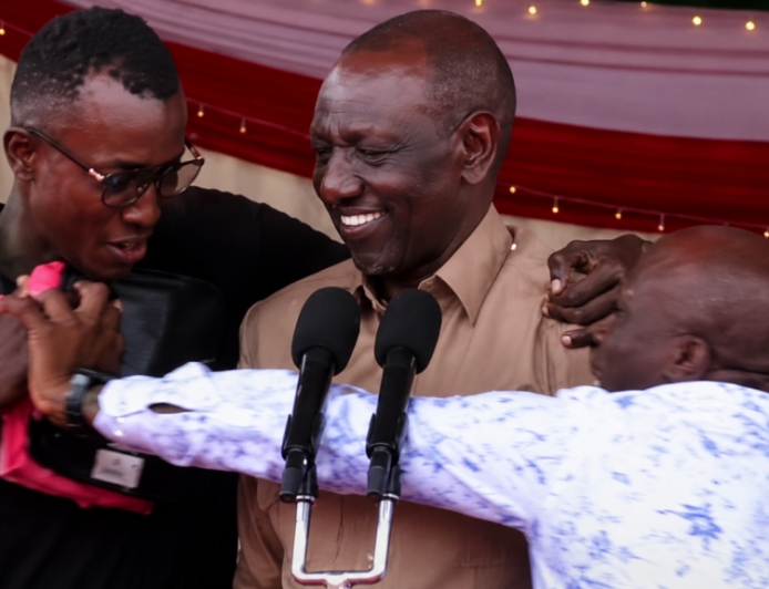 SLEEPING ON THE JOB OR OVERWHELMED? REPEATED SECURITY BREACHES RAISE QUESTIONS OVER PRESIDENT RUTO’S SAFETY.